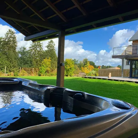 De Meute Holiday With Sauna & Jacuzzi! Dom wakacyjny *