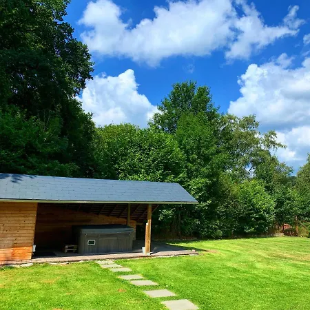 Tatil Evi De Meute Holiday With Sauna & Jacuzzi! Vielsalm