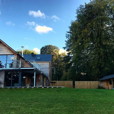 Hébergement de vacances De Meute Holiday With Sauna & Jacuzzi! *