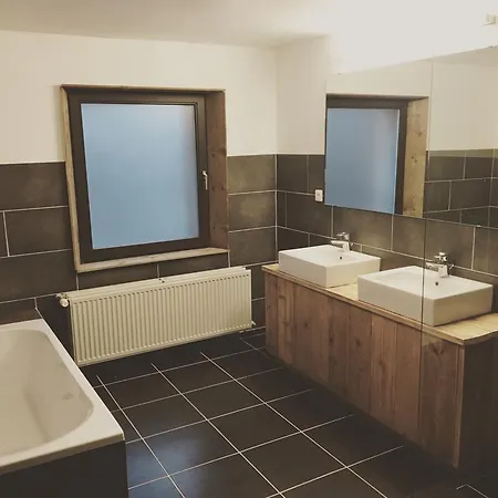 Tatil Evi De Meute Holiday With Sauna & Jacuzzi! Vielsalm